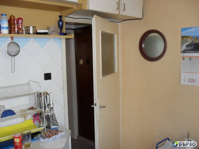 Sobstvenik prodava tristaen apartament v nachaloto na kvartal „Vuzrajdane“, grad Ruse, blok „Purva prolet“