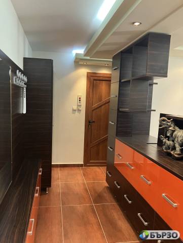 Prodavam dvustaen, luksozno obzaveden apartament