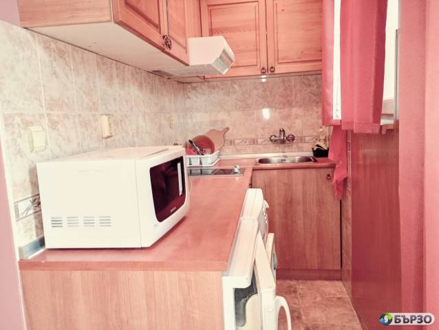 Stai i studio s kuhnja za nostuvki Varna. Svobodno parkirane! Banja/WC, klimatik, terasa