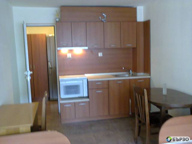 Davam pod naem obzavedena parterna boksoniera 280 Evro