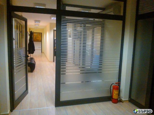 Рекламно, перфо и пясъкоструйно фолио - Монтаж и демонтаж София