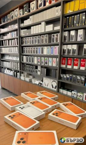 Apple iPhone 17 Pro max 512GB Unlocked. Samsung Galaxy S25 Ultra 1TB (Unlocked